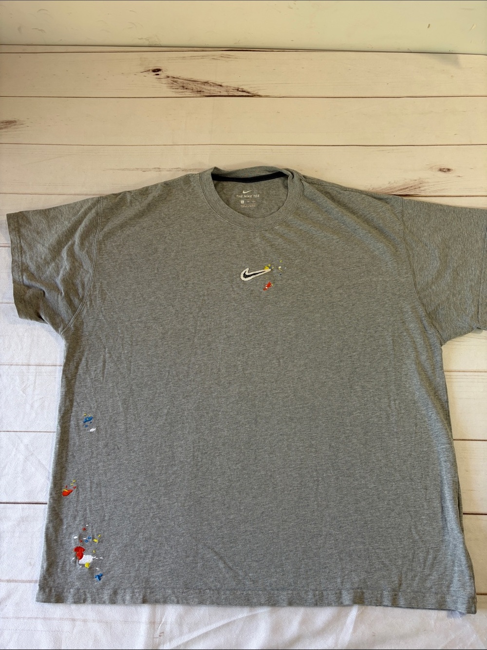 Nike Sportswear Grey Short Sleeve with Embroidered Paint Platter Details